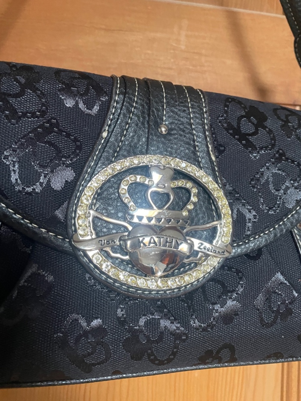 Kathy Van Zeeland Black Shoulder Bag with Crystal Emblem - Picture 4 of 6